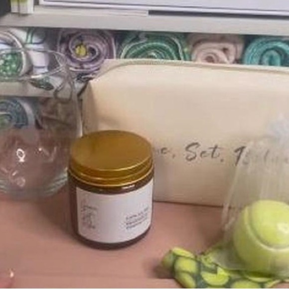 Gold Lid Candle with Cream Pouch